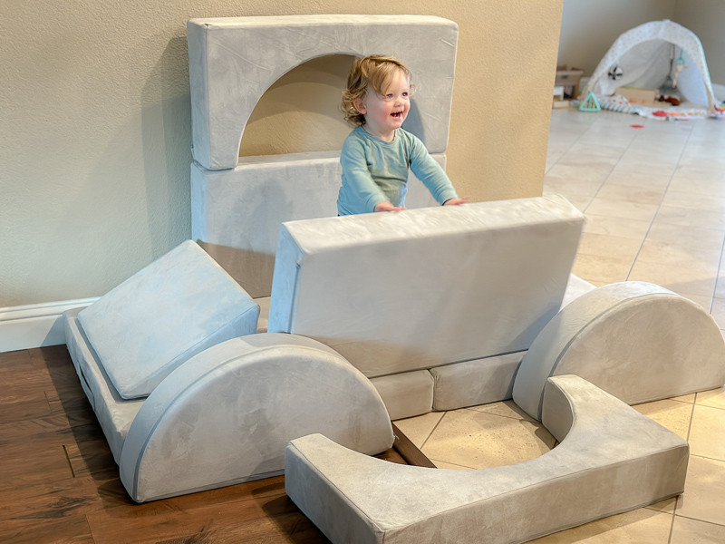 Versatile Barumba Play Couch Configurations