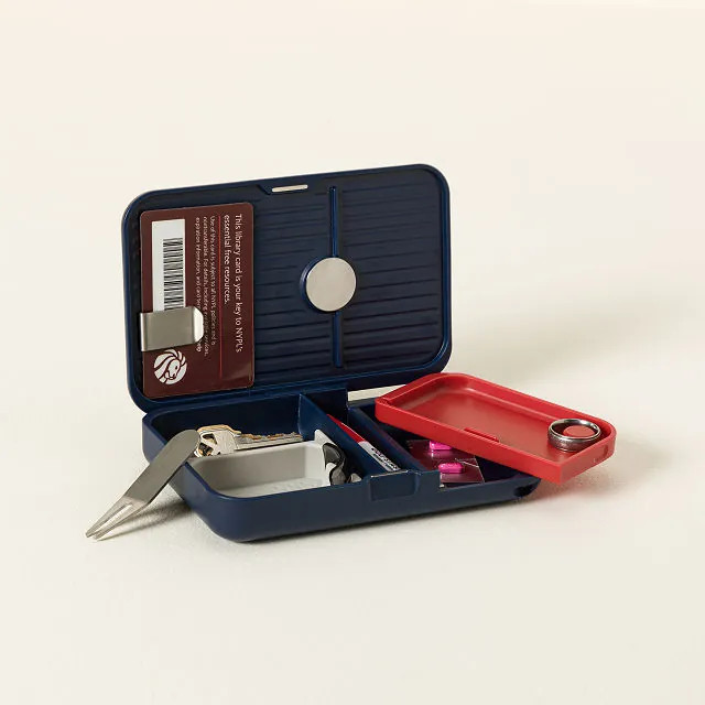 Golfer’s Personal Organizer, a thoughtful birthday gift for dads who love golf and organization