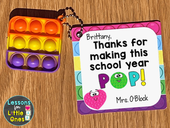 Appreciative end of school year Pop It fidget toy gift tag, stating 'Thanks for making this school year POP!' ideal for teachers gifting students.
