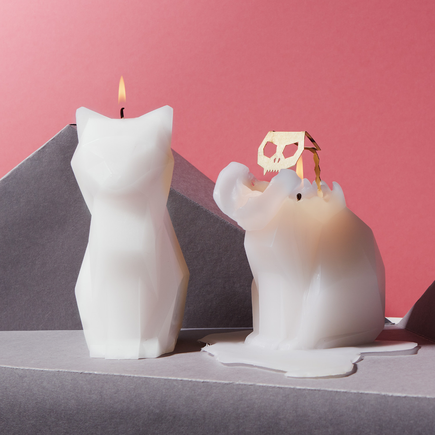 PyroPet Kisa Cat Candle in white, a unique artistic gift for cat lovers
