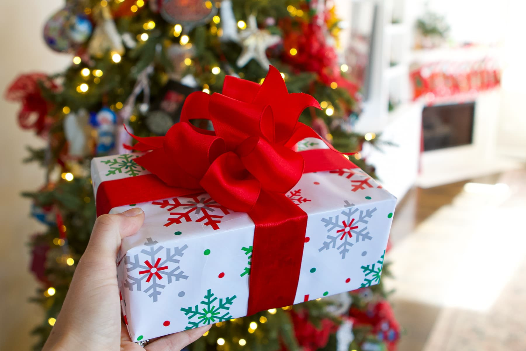 A beautifully tied gift bow enhancing the presentation of a wrapped present