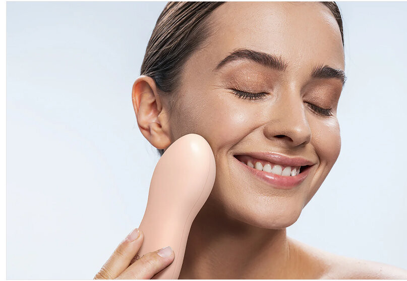 Nebulyft R1C facial wand device
