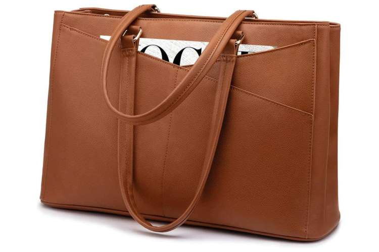 Stylish quality tote bag, a practical birthday gift idea for wife, versatile for daily use and travel (via Amazon)