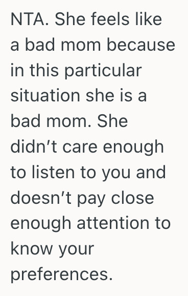 A Reddit comment emphasizing the importance of parents showing love by caring about their daughter's interests when choosing a Christmas gift.