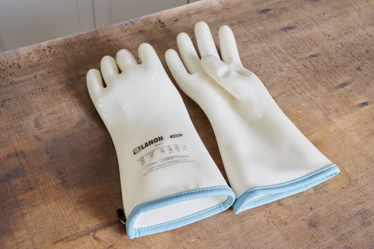 LANON liquid silicone heat resistant gloves for safe baking gifts for bread bakers