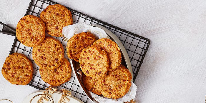 Manchego & chorizo melting biscuits are a great savory gift